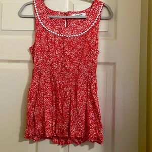 Women’s summer top size medium red and white sleeveless